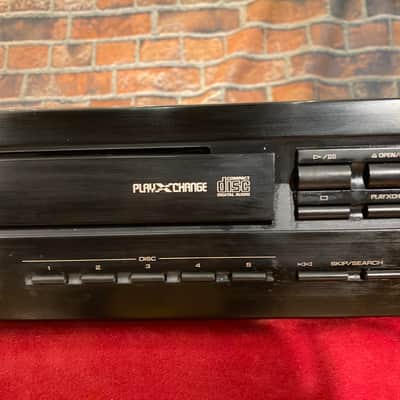 Yamaha CDC-502 5 disc CD Player(non-functioning) image 2