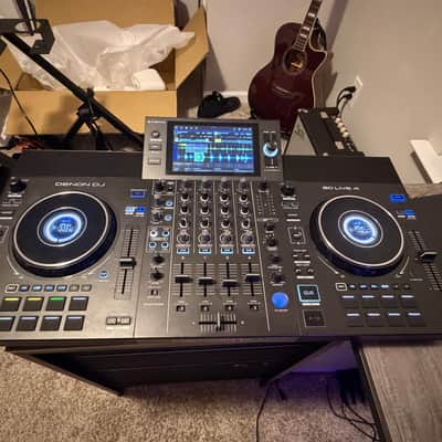 Denon SC LIVE 4 Standalone 4-Deck DJ System 2022 - Present - Black image 3