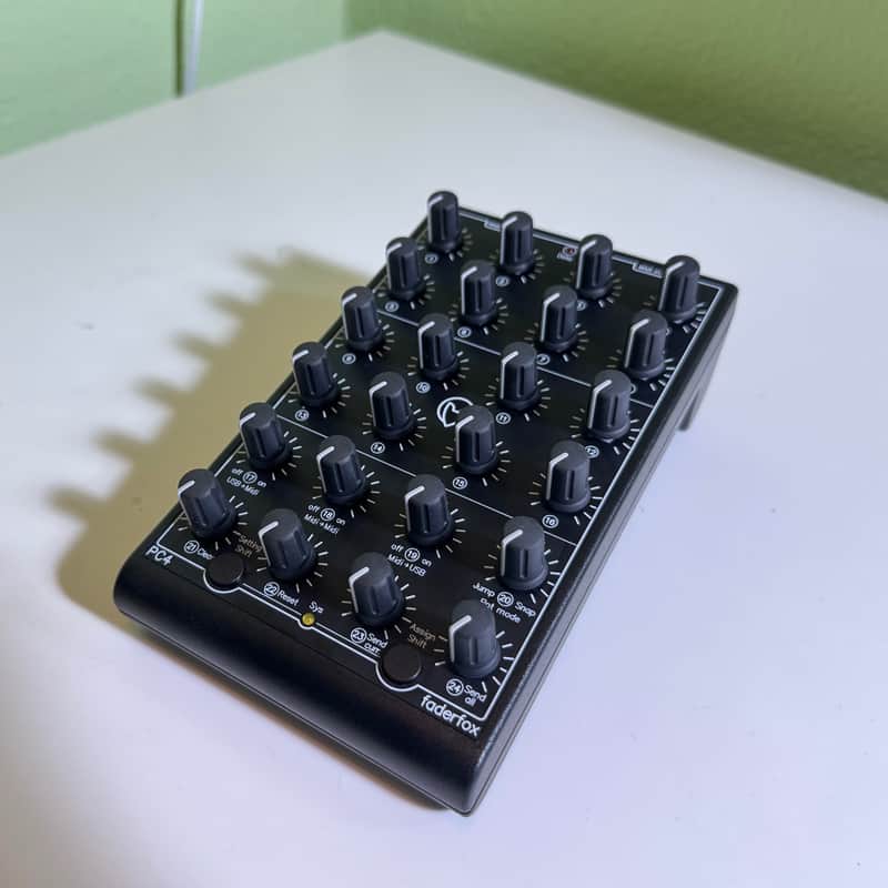 Faderfox Faderfox PC4 MIDI Controller