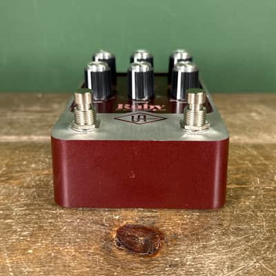 Universal Audio Ruby ’63 Top Boost Amplifier 2022 - Present - Ruby / Silver image 6