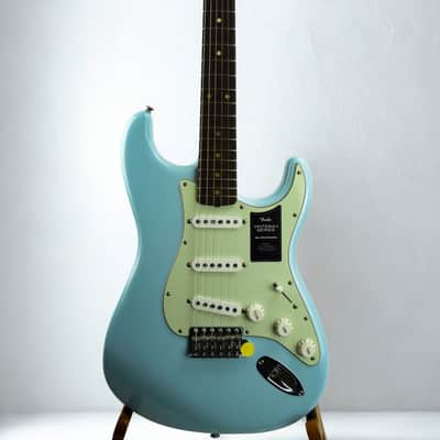 Fender Vintera II Road Worn 60s Stratocaster Sonic Blue Nitro Vintage Pickups with Case image 4