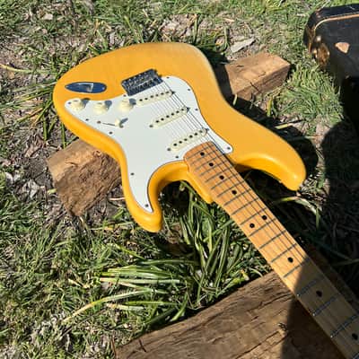 Vintage Featherweight Blonde Fender Stratocaster 1972-1975 7.2lbs image 7