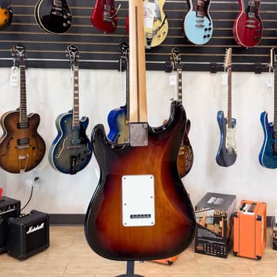 2020 Fender Player Stratocaster HSS - Sunburst image 4