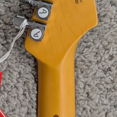 Fender American Ultra LEFTY Stratocaster, Rosewood Fretboard, Ultraburst Finish image 8