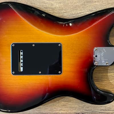 2008 Fender American Deluxe Stratocaster Gloss 3-Tone Sunburst Finish Left-Handed Electric Guitar image 12