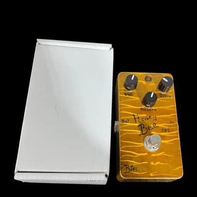BJFE Honey Bee Overdrive (3-Knob) 2000 - 2018 - Gold X14803 image 1