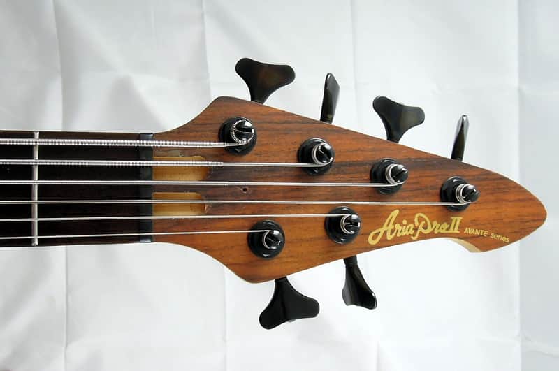 ARIA Pro II AVB-TN/6 Avante Series 6-String Neck-Thru-Body Bass