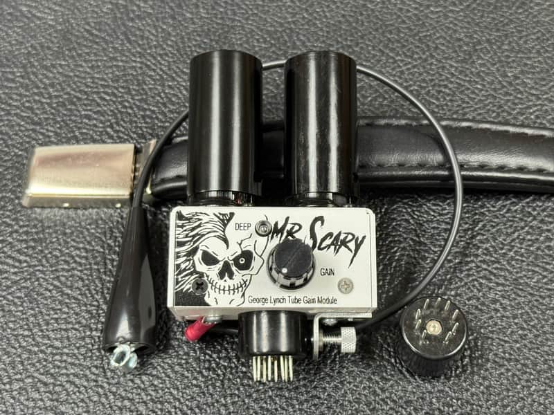 Legendary Tones Scary mod 2026 - Bianco image 1