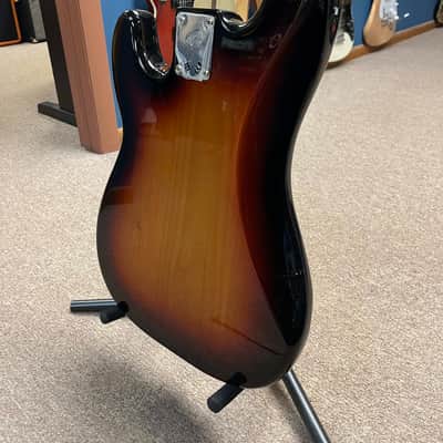 Fender Player Precision Bass with Maple Fretboard 2018 - Present - 3-Color Sunburst image 4