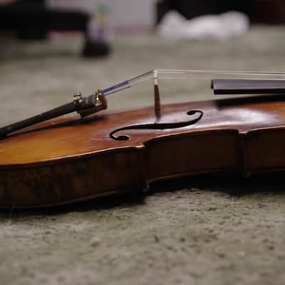 Used Vintage 4/4 Violin with hard case One-Piece flame back OLD image 9