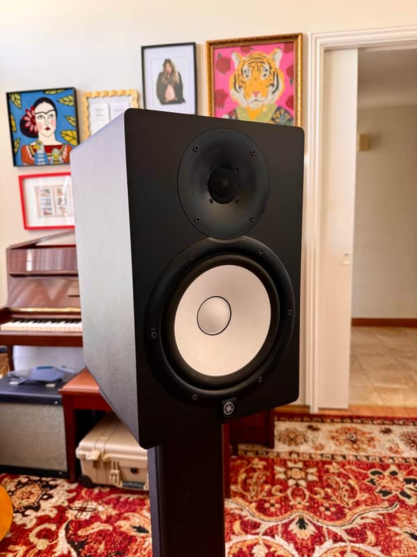 Yamaha HS8 Powered Studio Monitor (Pair) 2015 - Present - Black image 1