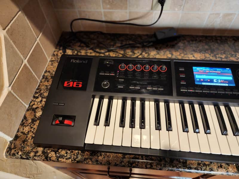 Roland FA-06 61-Key Music Workstation
