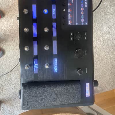 Line 6 Helix Floor Multi-Effect and Amp Modeler image 2