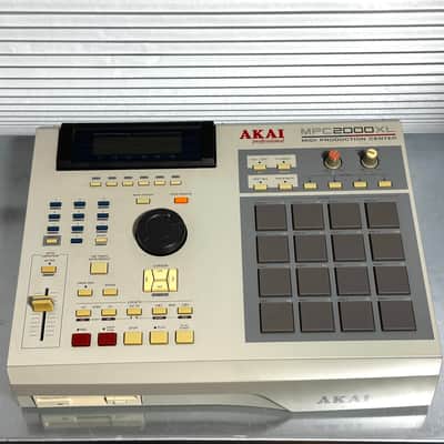 Akai MPC2000XL MIDI Production Center image 2