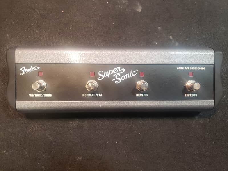 Fender 007-8324 4-Button Footswitch for Super-Sonic image 1