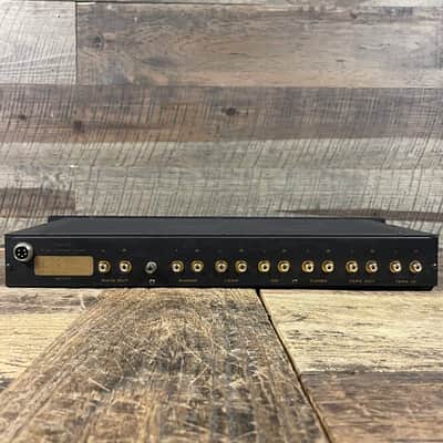 MFA Magus preamplifier and power supply image 8