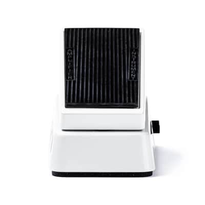Mint Dunlop Mini Bass Crybaby Wah Wah Pedal CBM105Q image 4