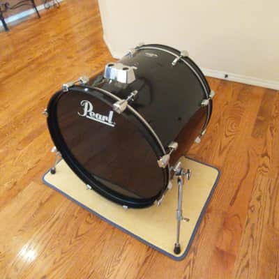 Pearl Roadshow extra deep 22 round x 18 inch bass drum gloss black excellent image 3