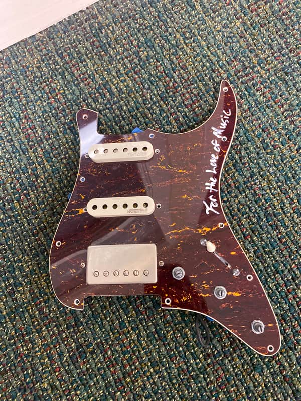 Wilkinson Loaded Strat pickguard HSS - Tortoise image 1