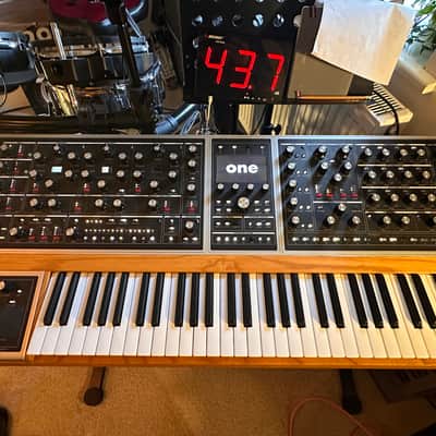 Moog One 8-Voice 61-Key Polyphonic Analog Synthesizer 2018 - Present - Black/Ash image 6