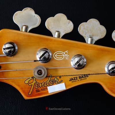 Fender Standard Jazz Bass 60th Anniversary Vintage White Aged Relic image 10