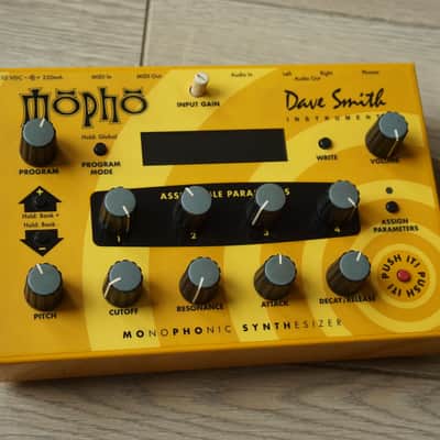 Dave Smith Instruments Mopho Desktop Monophonic Synthesizer 2008 - 2016 - Yellow