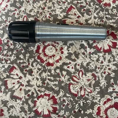 Shure 10A Dynamic Microphone 1980 - Silver image 3