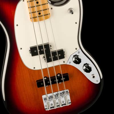 Fender Player II Mustang Bass PJ Maple Fingerboard 3-Color Sunburst image 4