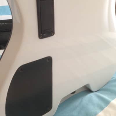 Steinberger GM2S White (GM) Vito Bratta, EMG pickups, headless guitar, graphite neck, (incl. gigbag) image 17