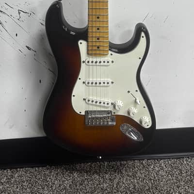 Fender American Standard Stratocaster with Maple Fretboard 2009 - 3-Color Sunburst image 2