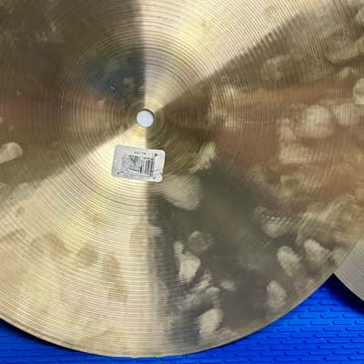 Zildjian 14" A Series New Beat Hi-Hat Cymbals (Pair) 2013 - Present - Traditional - NOS- 916 Grams Top / 1379 Grams Bottom image 8