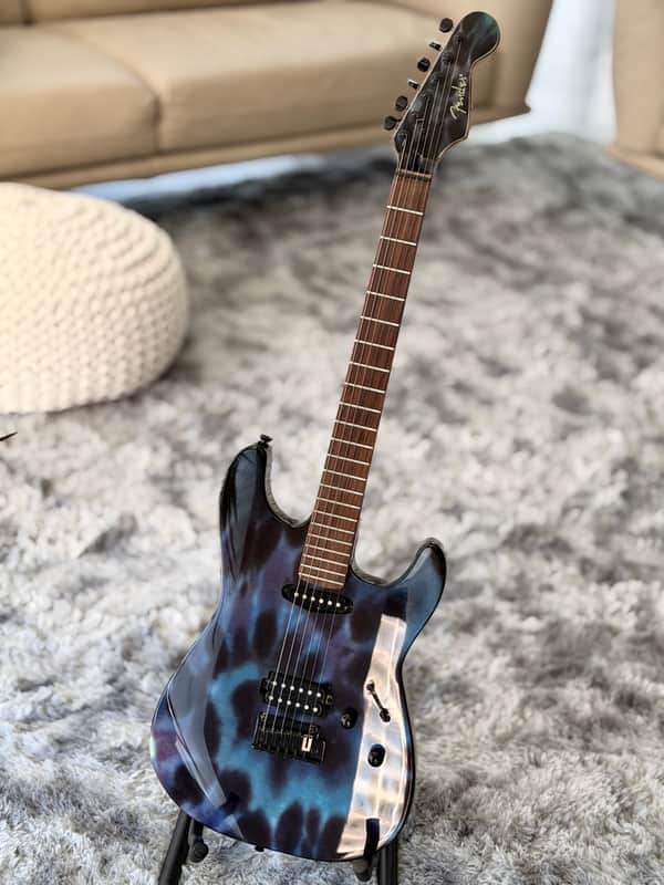 ギター Fender Special Edition Showmaster QBT Fender Special Edition Tie-Dye Showmaster Stratocaster 2005 | Reverb