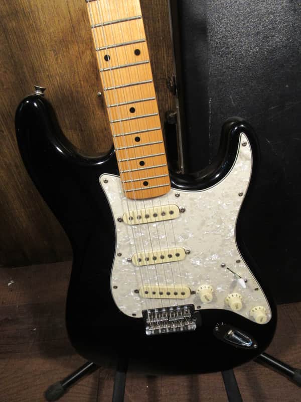 1980s Made in Korea Fender Squier II Stratocaster With Hard Case NICE! image 1