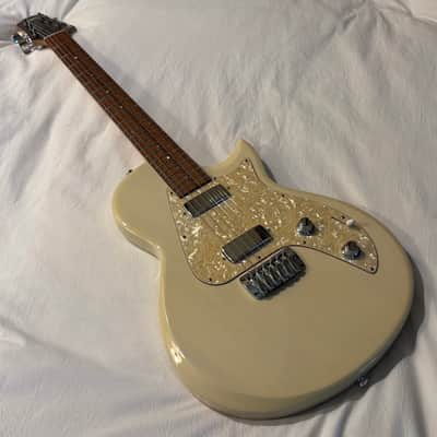 2007 Taylor SB1 Classic - Made in USA - Aged Translucent White - Free Pro Setup - Weighs only 7.5 lbs image 14