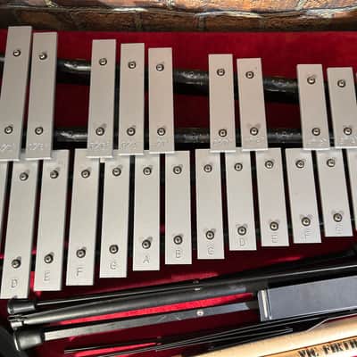 Ludwig M652RBR Musser Student Bell, Practice Pad, & Music Stand Kit W/Rolling Bag 2010s - Standard image 3