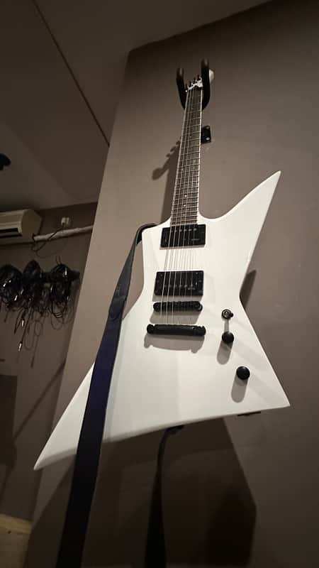 ESP LTD EX-401 SW 2023 - Snow White image 1