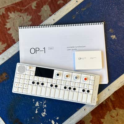 Teenage Engineering OP-1 Field image 2