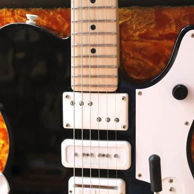 FENDER "Jack White Signature Triplecaster" HARDCASE, A JEWEL!! image 12