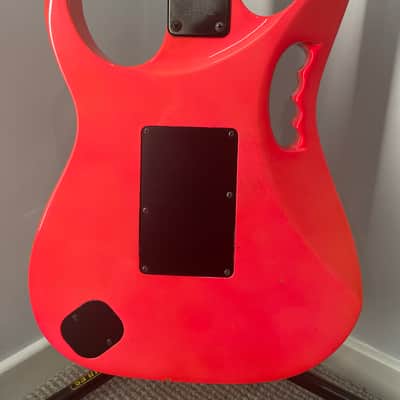 Ibanez JEM777-SK Steve Vai Signature with Edge Tremolo 1987 - 1989 - Shocking Pink image 5
