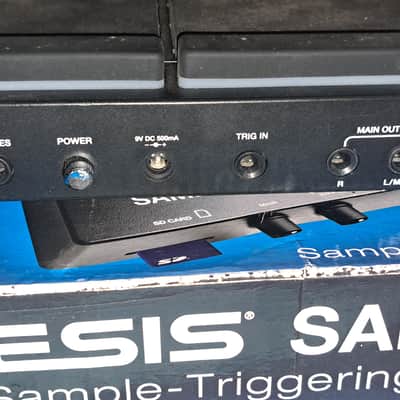 Alesis SamplePad 4 Compact 4-Pad Percussion and Sample-Triggering Instrument 2010s - Black image 4