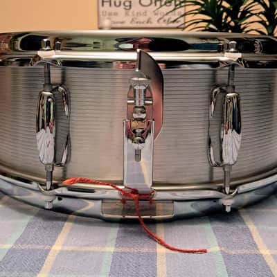 Slingerland No. 140 Student Model 5x14" Aluminum Snare Drum with Rapid Strainer 1967 - 1979 - Ribbed Aluminum image 2