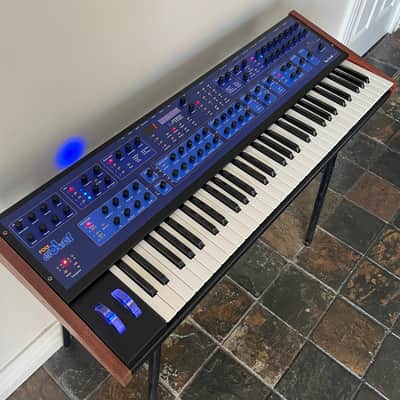 Dave Smith Instruments Poly Evolver 61-Key 4-Voice Polyphonic Synthesizer 2005 - 2011 - Blue with Wood Sides image 2