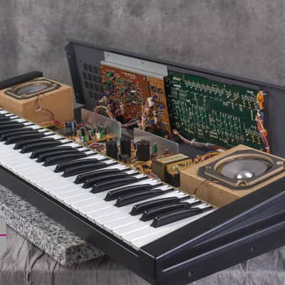 Roland Juno-106S Programmable Polyphonic Synthesizer in Good Condition image 5