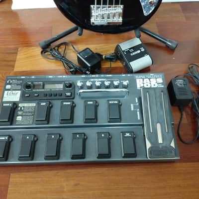 Line 6 Variax Bass 705 and POD Xt Live image 2