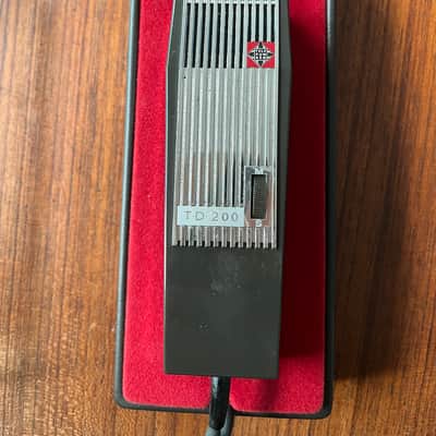 Telefunken  TD 200 microphone pair image 2