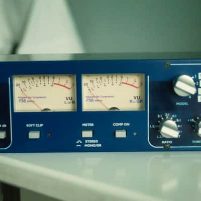 TFPro P38 Edward the Compressor+ – Rare Stereo Optical Mastering Compressor image 2