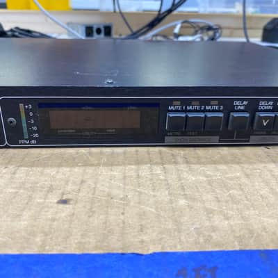 TC Electronic  1380 Multitap Digital Audio Delay Vintage Rare Rack Effect image 6