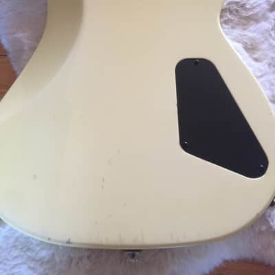 Charvel 2B Left 1988 White/Naturally Aged image 7
