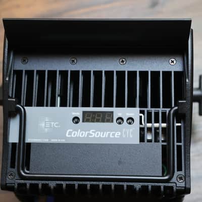 ETC ColorSource CYC RGBI-L LED Cyclorama Wash Light image 3