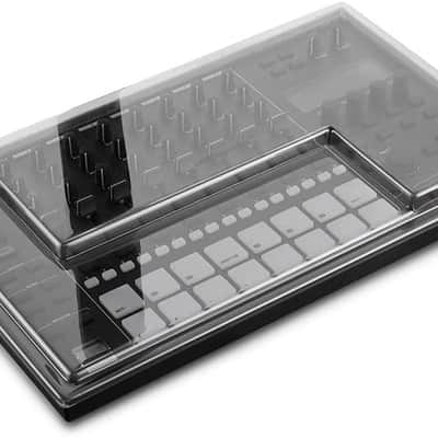 Decksaver DS-PC-MC707  Cover Engineered specifically for the Roland MC-707 imagen 1